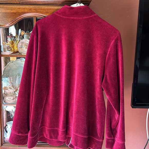 Maroon zipper velour sweater with 2 side pockets. GUC - Picture 7 of 7